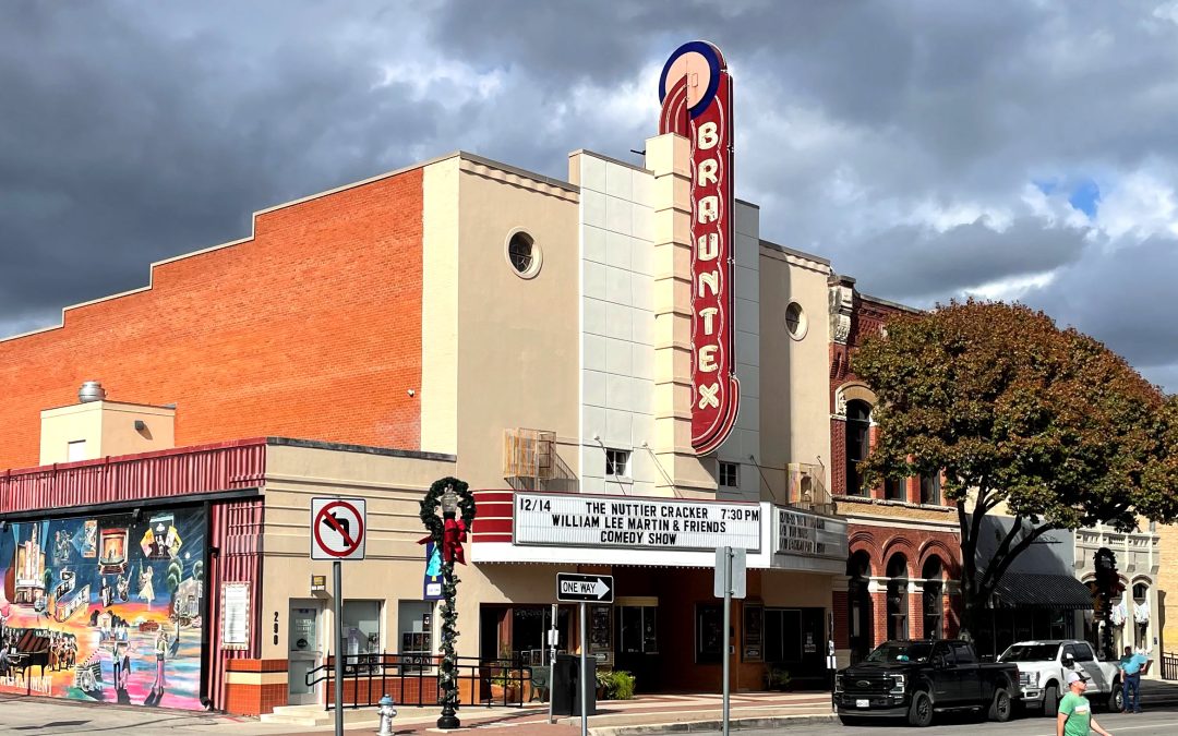 Brauntex Performing Arts Theatre - View Outside of Sign and Entrance