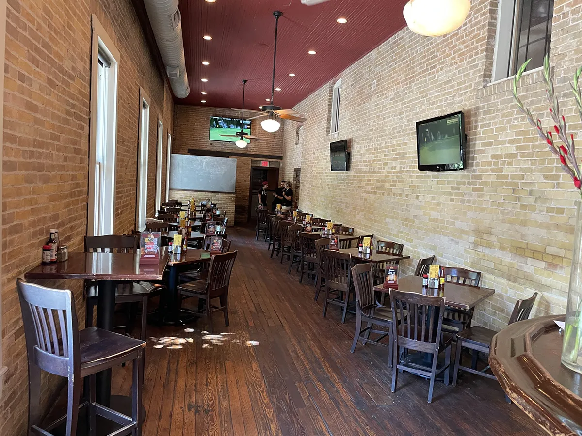 Mozie's Dining Tables